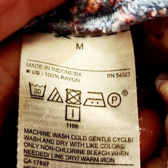 Old Navy Long Sleeve Blue Floral Romper w/ Pockets Women's Medium M Tie Waist - Picture 12 of 13